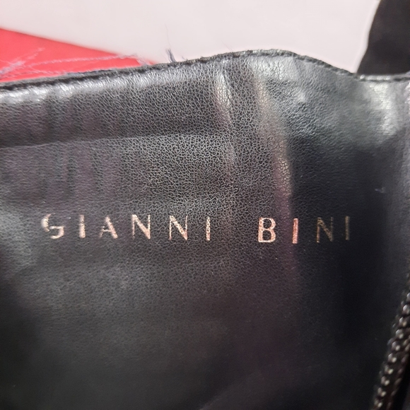 Gianni Bini Women's Heeled Boots Black Suede Leather Side Zip Size 8M - Picture 12 of 13